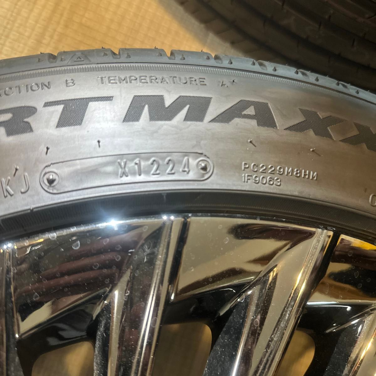 新型クラウンセダン ブラックパッケージ 純正ホイール4本 245 新型クラウンセダン ブラックパッケージ 純正ホイール4本 245