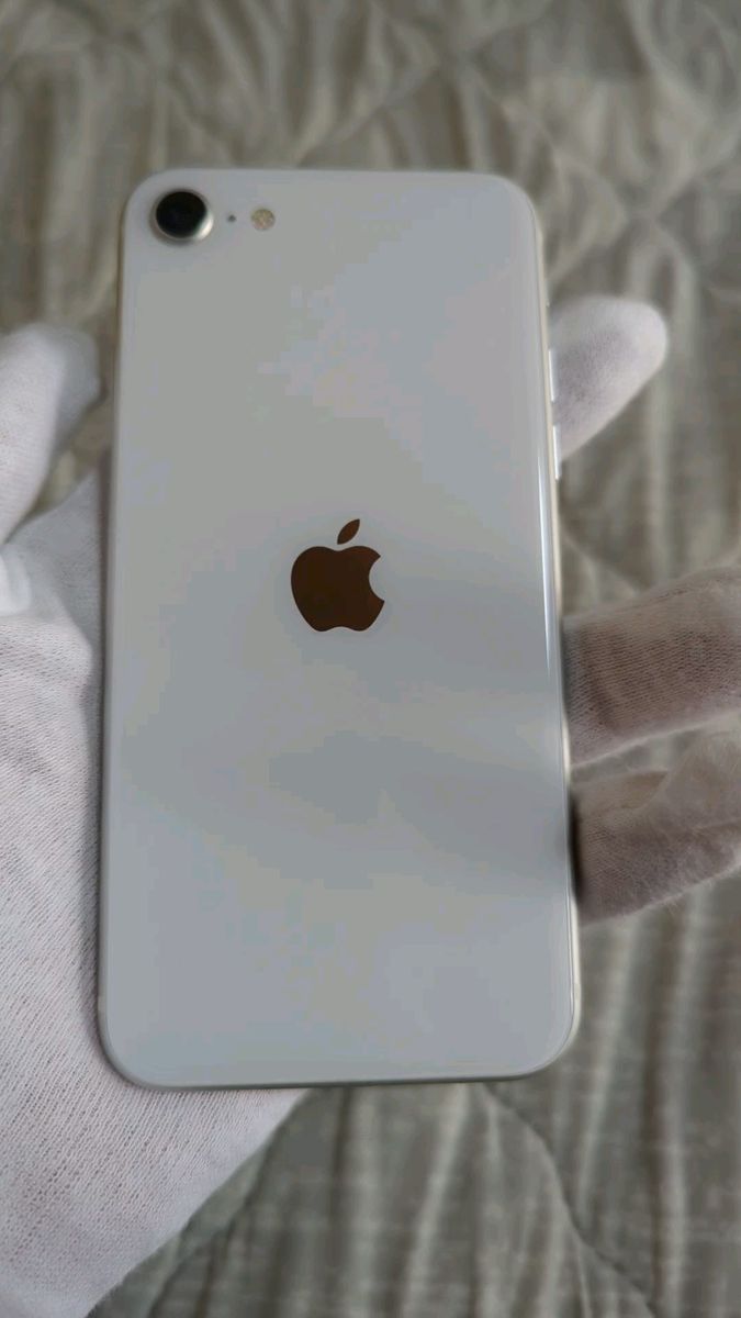 iPhone SE 第2世代【美品】Apple ホワイト SIMフリー