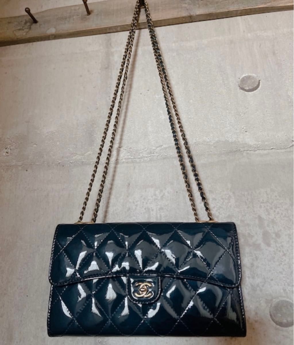 希少 レア CHANEL シャネル チェーンウォレット パテントレザー 希少 レア CHANEL シャネル チェーンウォレット パテントレザー