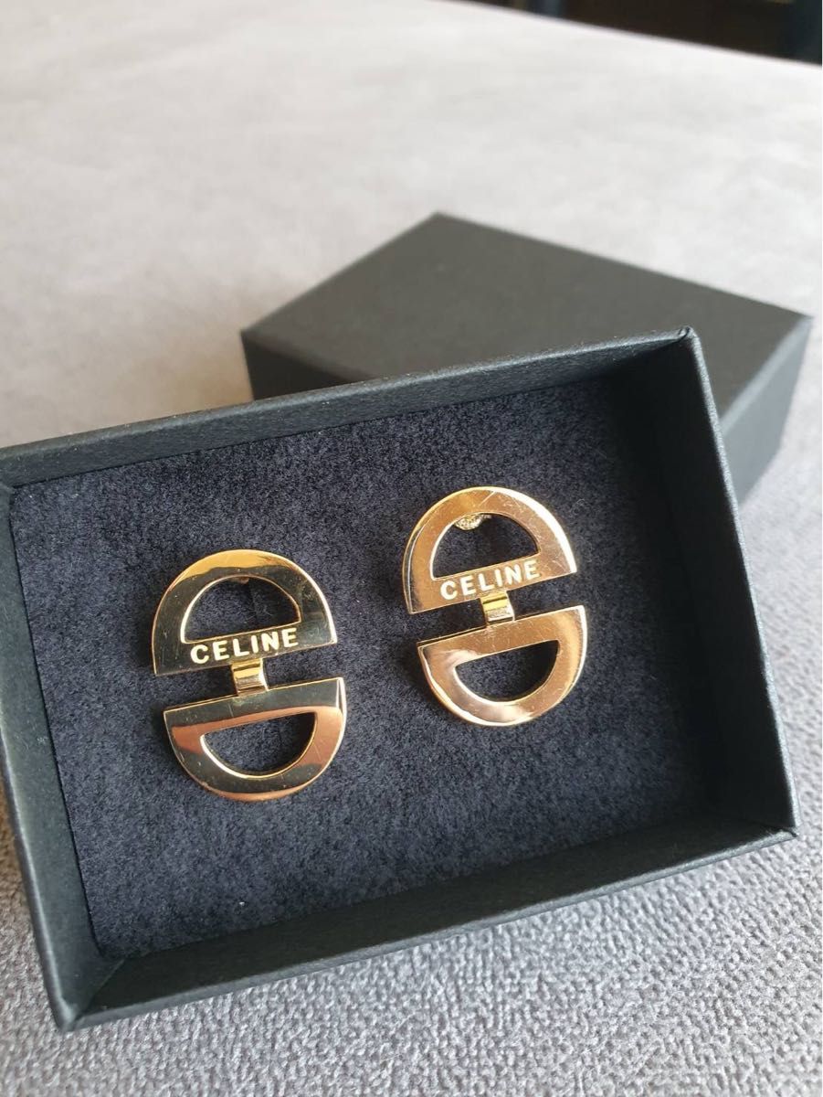 18金 CELINE セリーヌ ピアス イエローゴールド 750 18金 CELINE セリーヌ ピアス イエローゴールド 750