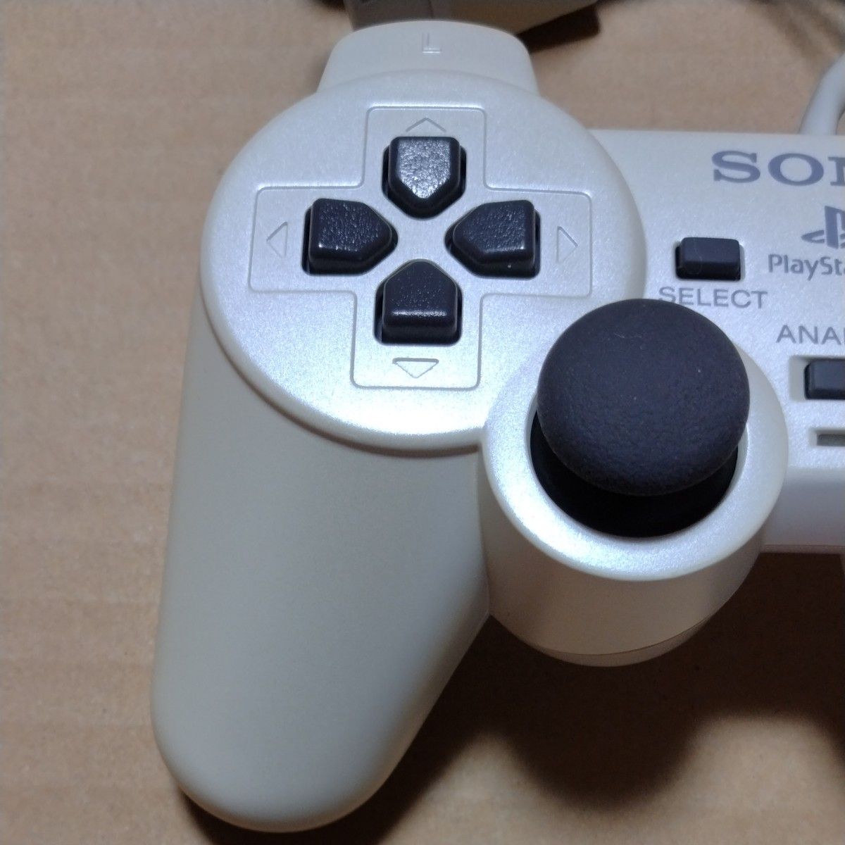 PS2】 アナログコントローラー DUALSHOCK2 パール・ホワイト PS2】 アナログコントローラー DUALSHOCK2 パール・ホワイト