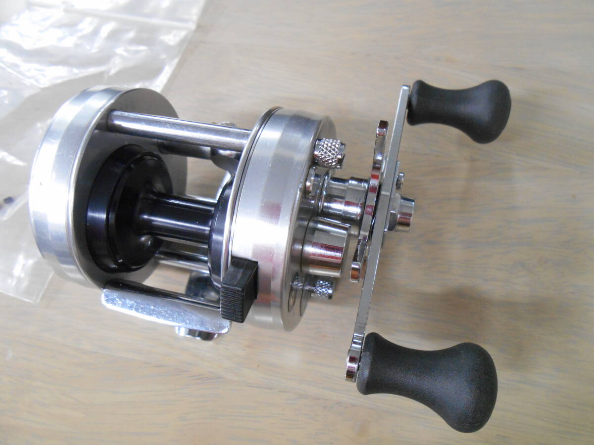 アブガルシア名機 ベイトリール アンバサダー2500C 中古のお品 アブガルシア名機 ベイトリール アンバサダー2500C 中古のお品