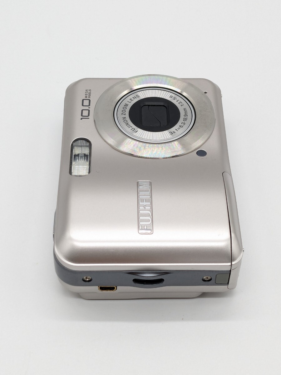 富士フィルム A100 コンパクトデジタルカメラ シルバー FUJIFILM 富士フィルム A100 コンパクトデジタルカメラ シルバー FUJIFILM
