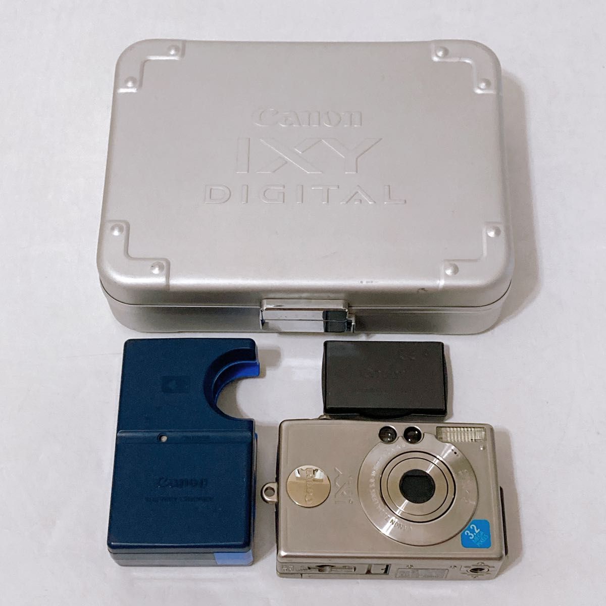別売アルミケース付】Canon IXY DIGITAL 320 キヤノン オールド 別売アルミケース付】Canon IXY DIGITAL 320 キヤノン オールド