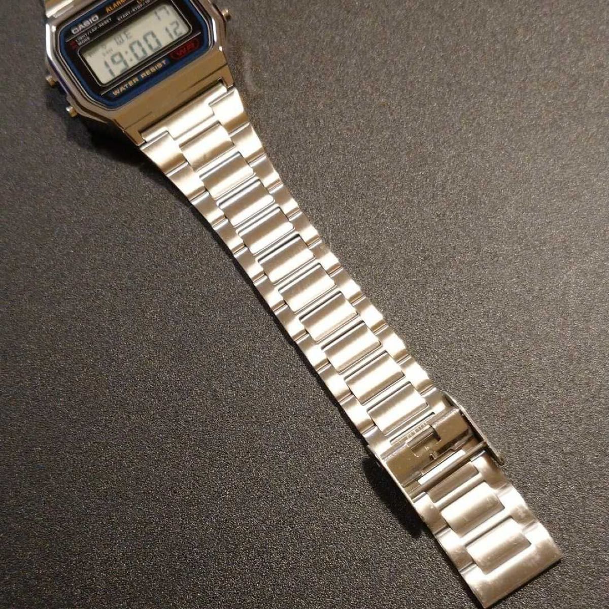 新品未開封】カシオ デジタル腕時計 ステンレス レトロ風モデル 新品未開封】カシオ デジタル腕時計 ステンレス レトロ風モデル