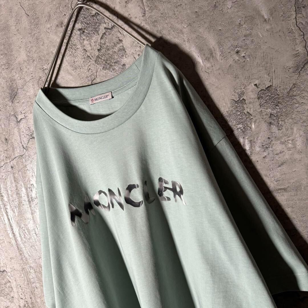 【新品・タグ付】モンクレール　MONCLER　Tシャツ　センターロゴ　丈短　レディースL　人気デザイン　モンクレ