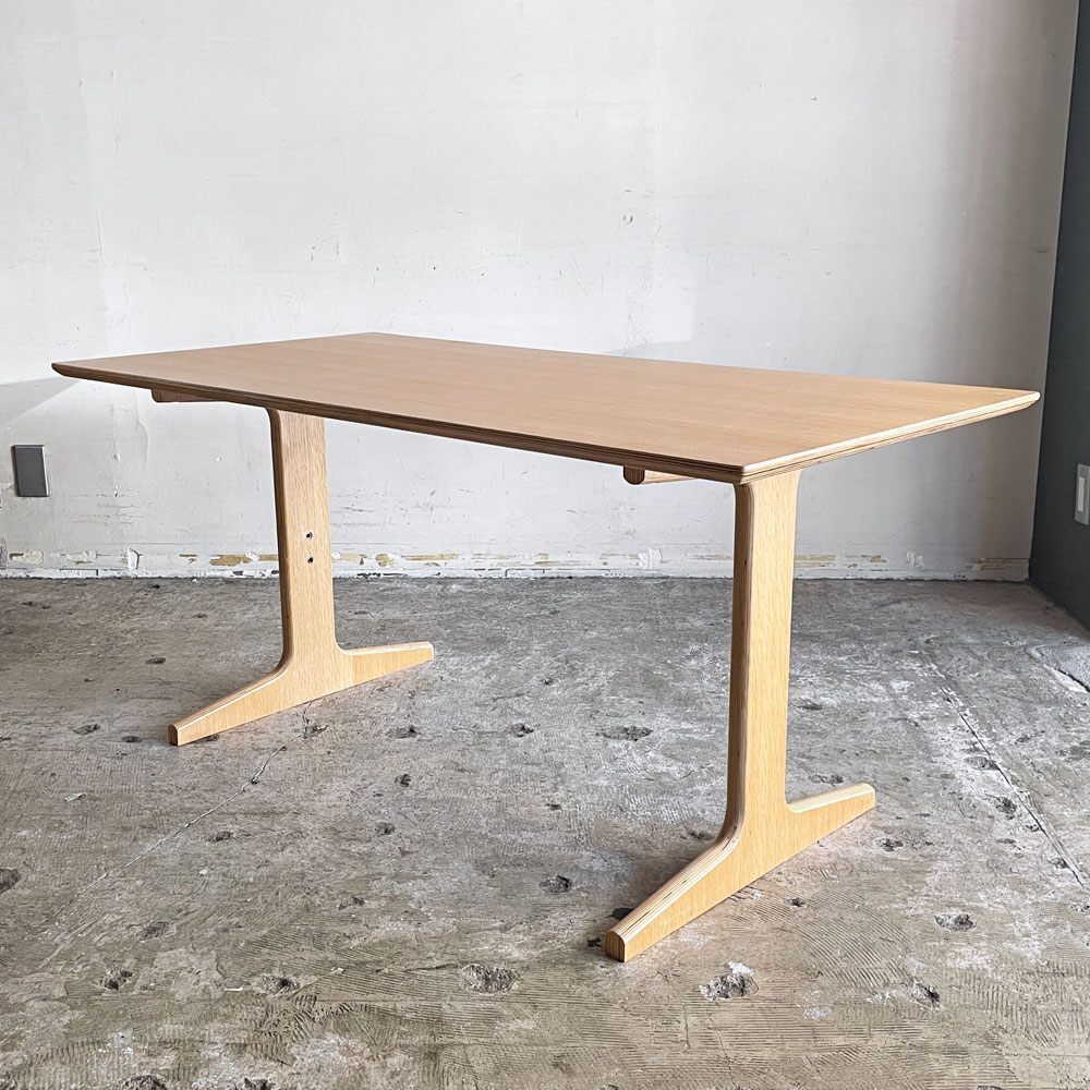 ■ 無印良品 MUJI リビングでもダイニングでもつかえる ダイニングテーブル W130cm オーク材 ナチュラルデザイン