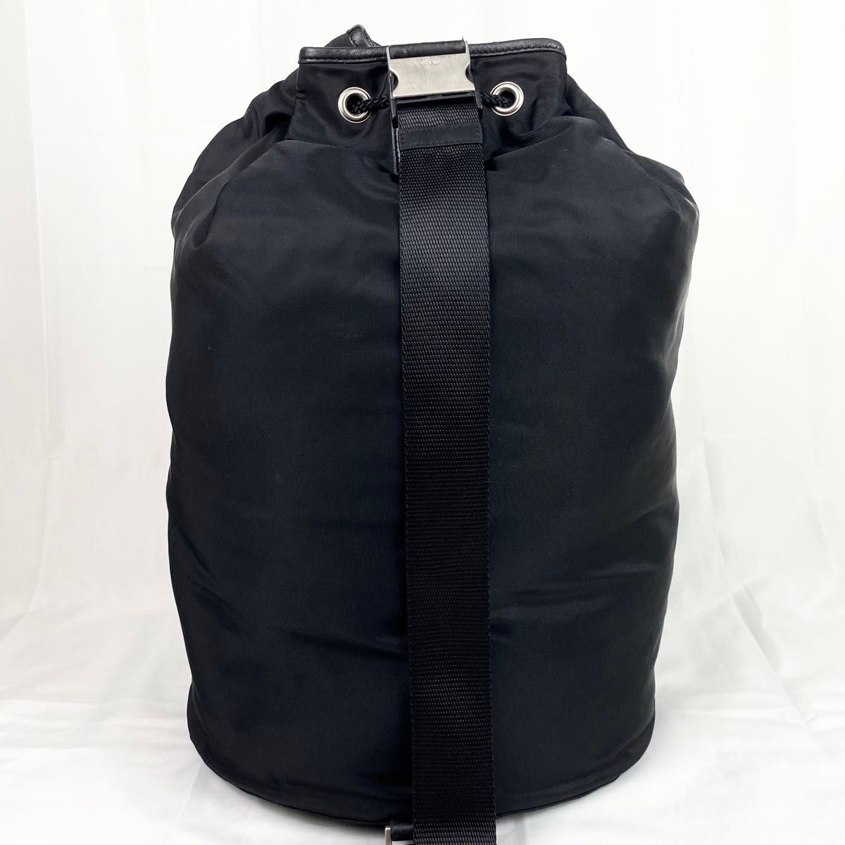 PRADA ショルダーバッグ 巾着バッグ ナイロン テスート ロゴ金具 PRADA ショルダーバッグ 巾着バッグ ナイロン テスート ロゴ金具