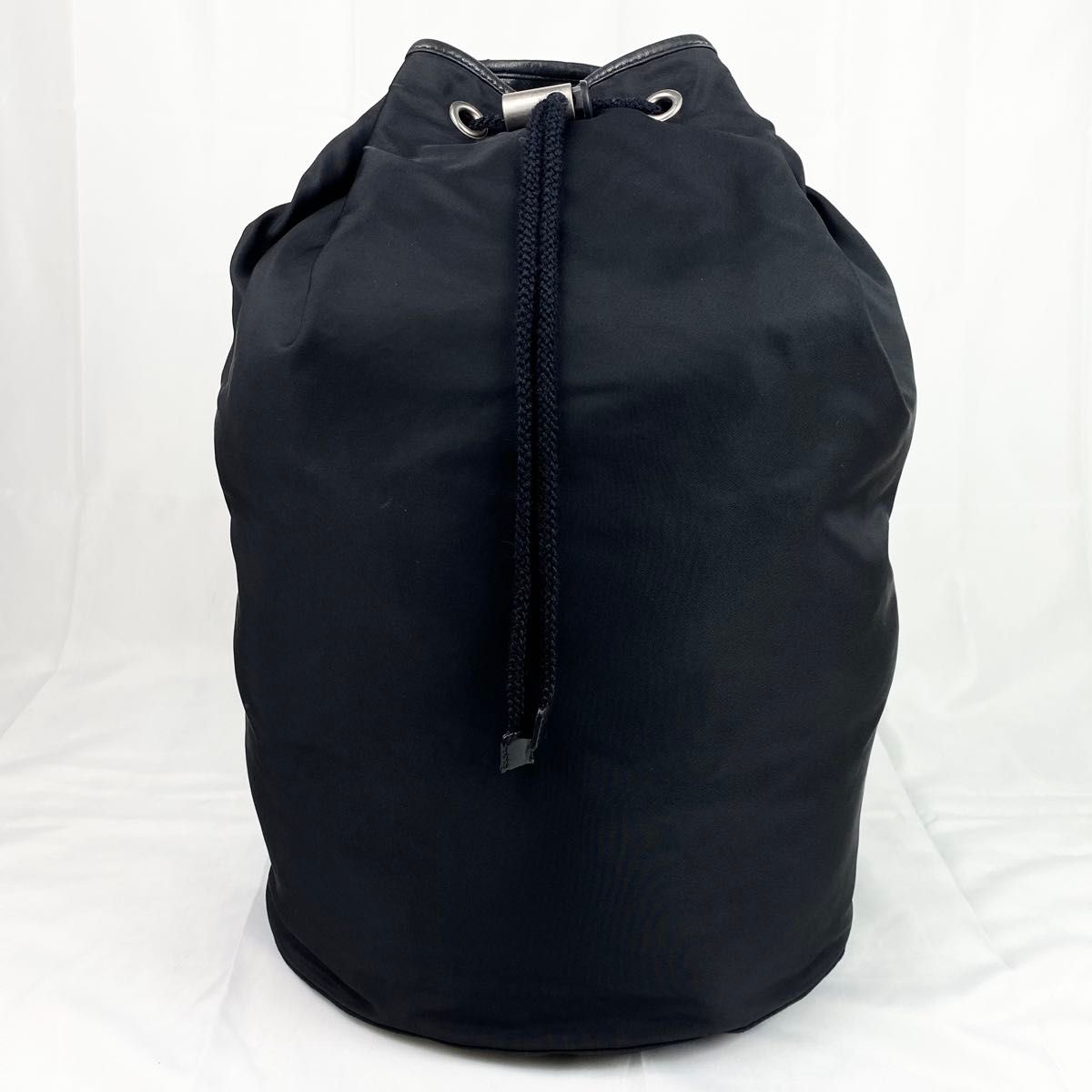 PRADA ショルダーバッグ 巾着バッグ ナイロン テスート ロゴ金具 PRADA ショルダーバッグ 巾着バッグ ナイロン テスート ロゴ金具