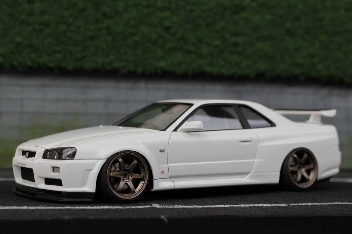 1/24 アオシマ スカイライン R34 GT-R 完成品 イグニッション 1/24 アオシマ スカイライン R34 GT-R 完成品 イグニッション