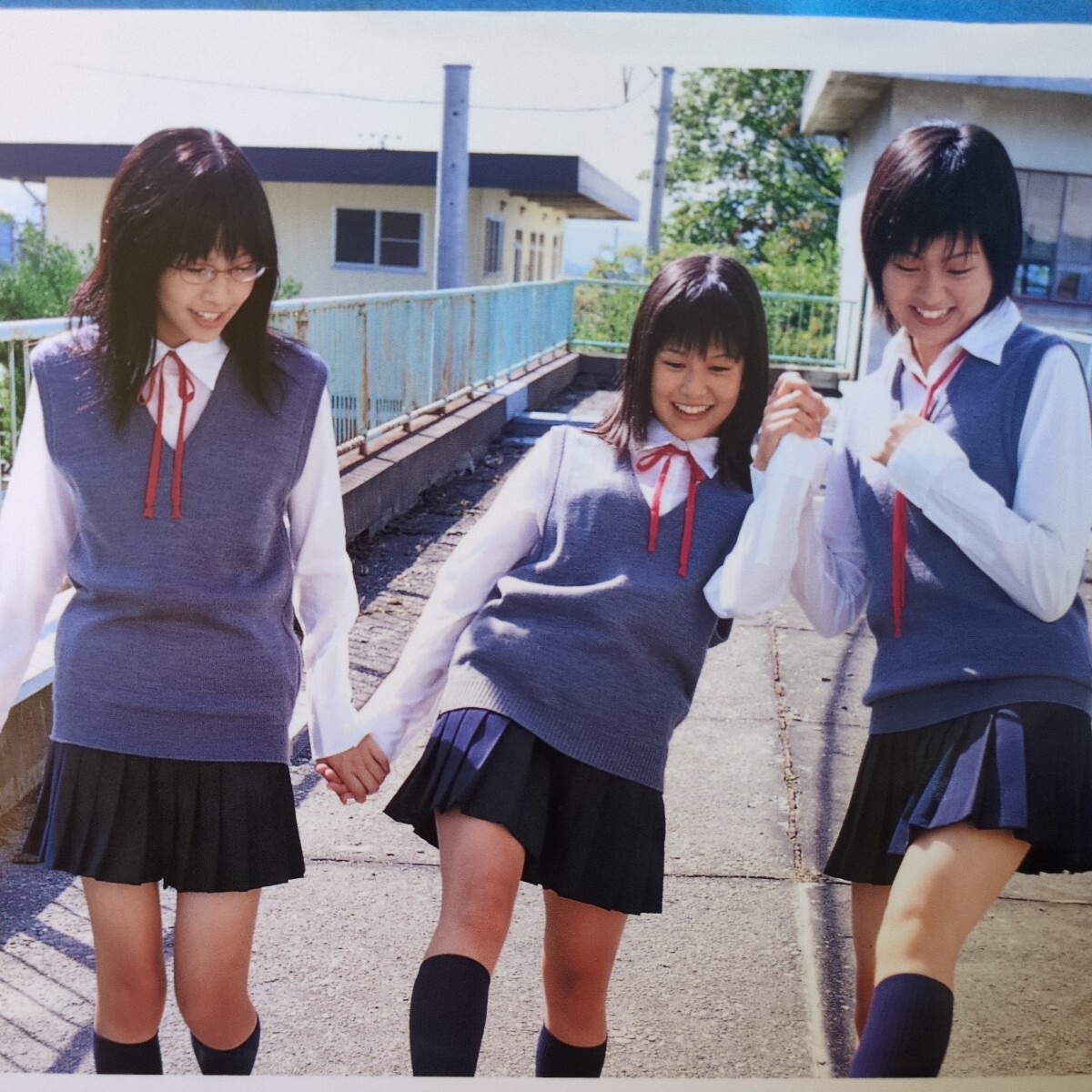 Yahoo!オークション - 佐津川愛美/加美真陽/三枝優耶写真集 Yahoo!オークション - 佐津川愛美/加美真陽/三枝優耶写真集