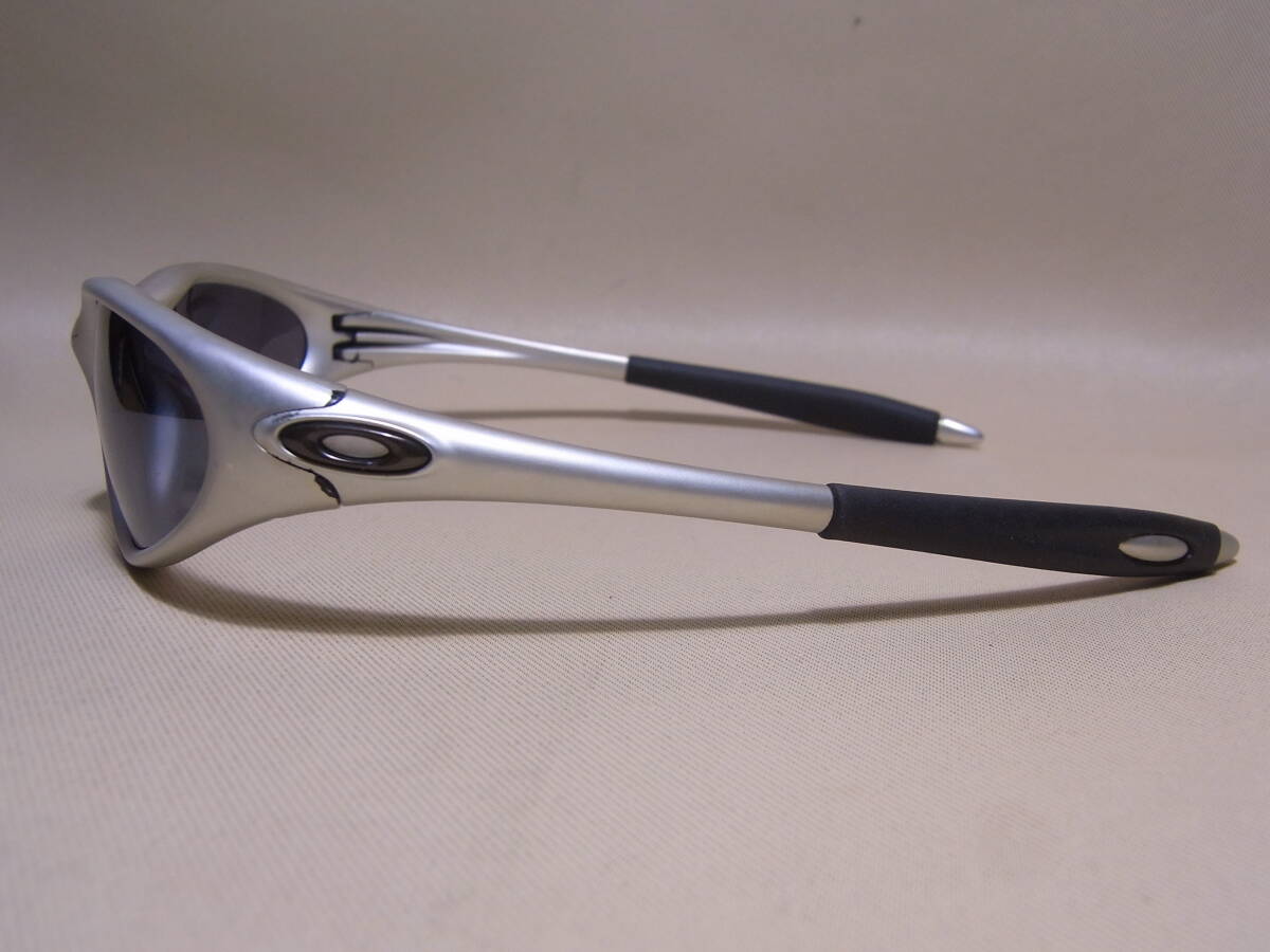 OAKLEY MINUTE 1.0 (FMJ5.56 シルバー系 / Black Iridium OAKLEY MINUTE 1.0 (FMJ5.56 シルバー系 / Black Iridium
