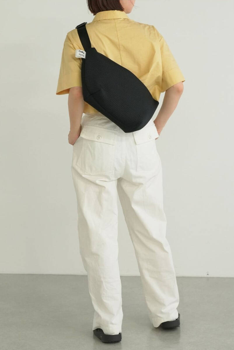  новый товар обычная цена 7150 иен tei Lee Russet перфорирование сумка на плечо чёрный черный мужской женский Daily russet сумка "body" легкий прекрасное качество 