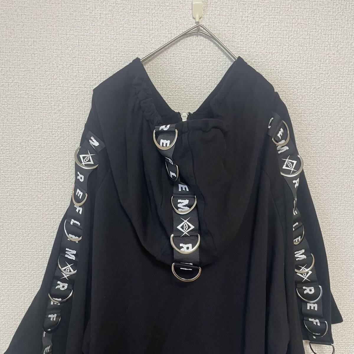 超希少品・入手困難】REFLEM レフレム Dリングロゴテープ半袖ZIP 超希少品・入手困難】REFLEM レフレム Dリングロゴテープ半袖ZIP