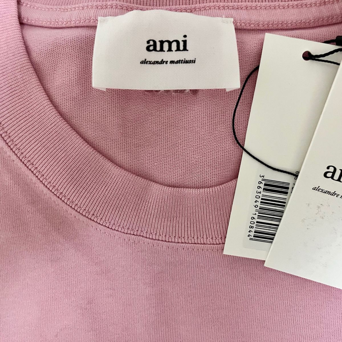 ラスト 【新品】道枝駿佑着 AMI PARIS アミパリ Tシャツ XL ラスト 【新品】道枝駿佑着 AMI PARIS アミパリ Tシャツ XL