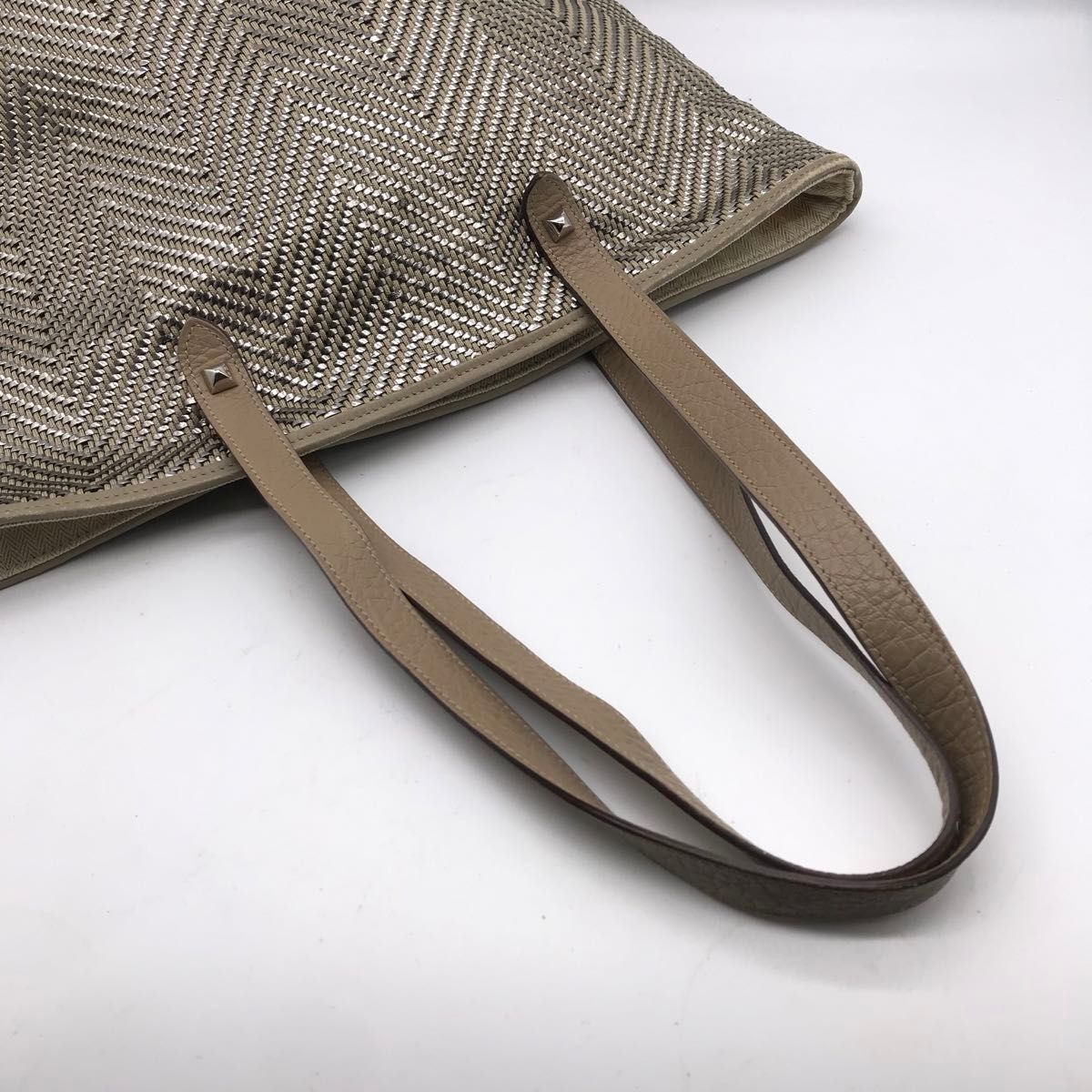エルメス チェンナイ 編み込み トートバッグ ショルダーバッグ エルメス チェンナイ 編み込み トートバッグ ショルダーバッグ