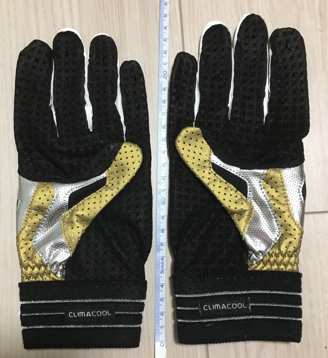 アディダスadidas バッティンググローブ手袋 L両手 西岡剛モデル アディダスadidas バッティンググローブ手袋 L両手 西岡剛モデル