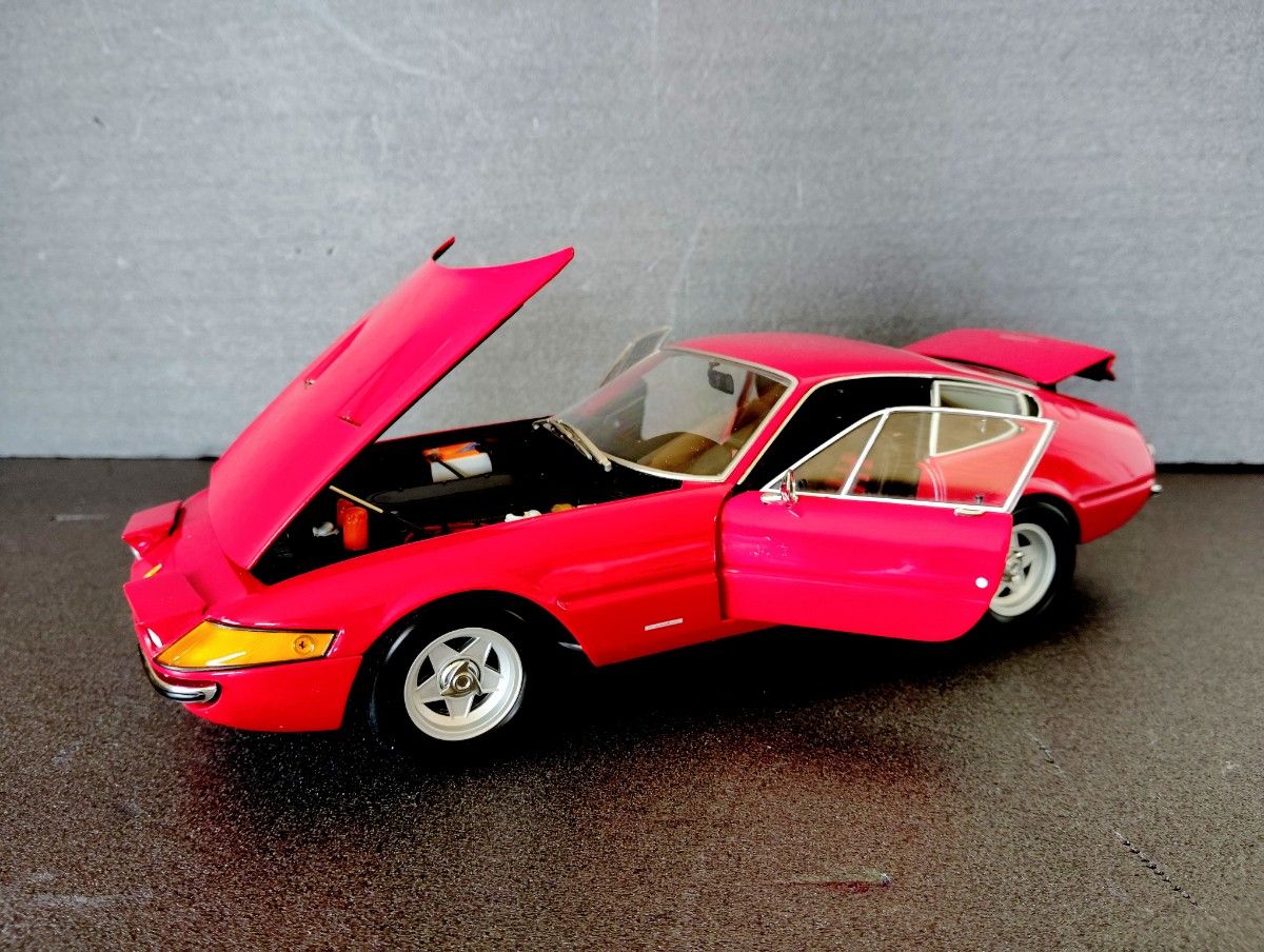 京商 1/18 FERRARI フェラーリ 365GTB/4 デイトナ '71 レッド 京商 1/18 FERRARI フェラーリ 365GTB/4 デイトナ '71 レッド