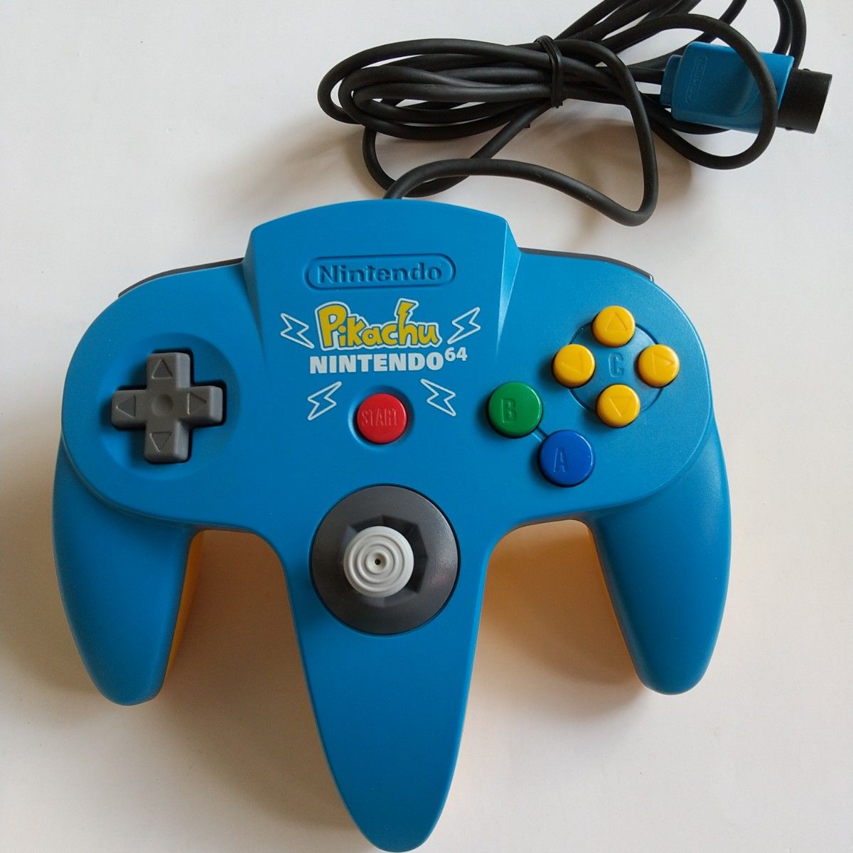 美品 NINTENDO 64 ピカチュウ コントローラブロス ブルー 美品 NINTENDO 64 ピカチュウ コントローラブロス ブルー
