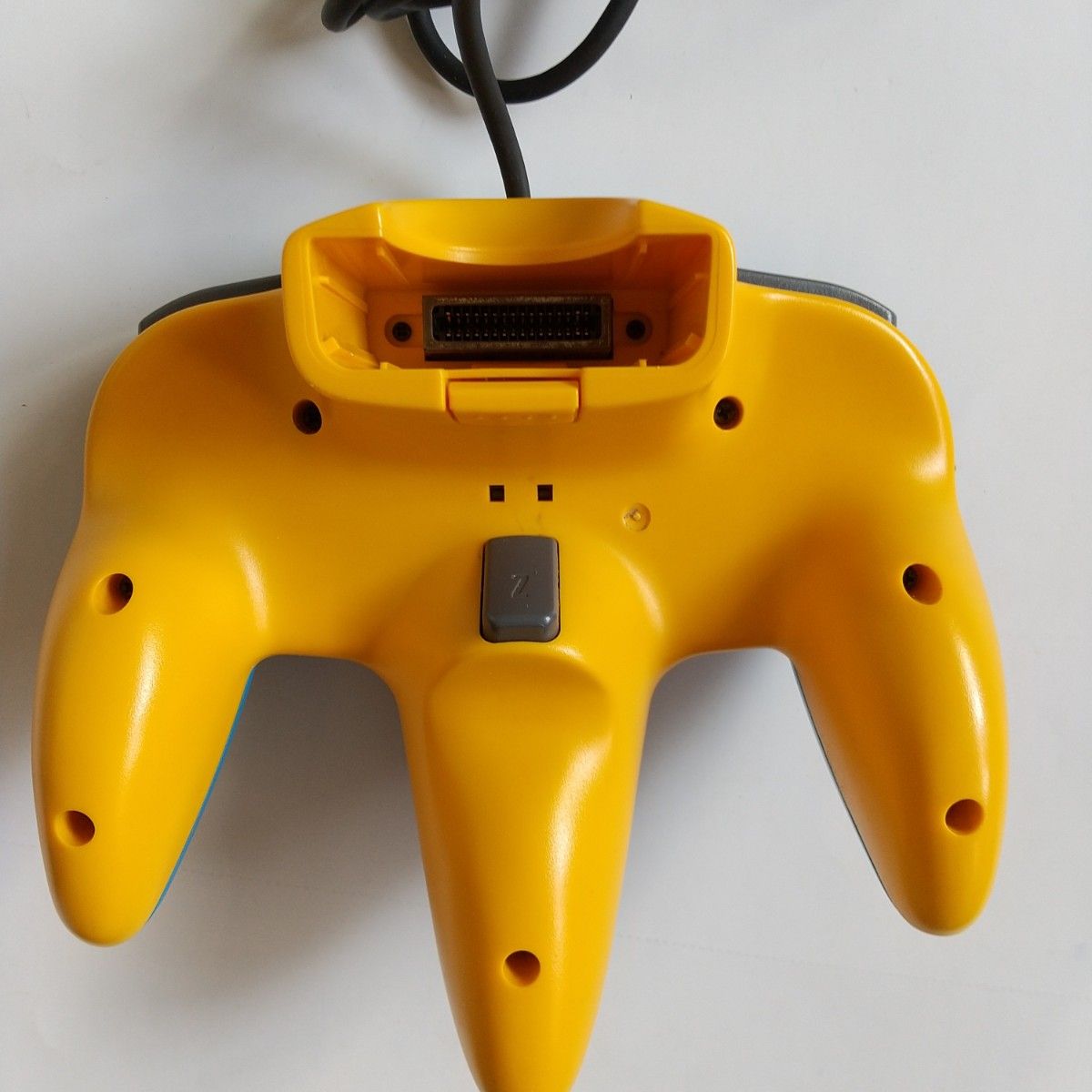 美品 NINTENDO 64 ピカチュウ コントローラブロス ブルー 美品 NINTENDO 64 ピカチュウ コントローラブロス ブルー