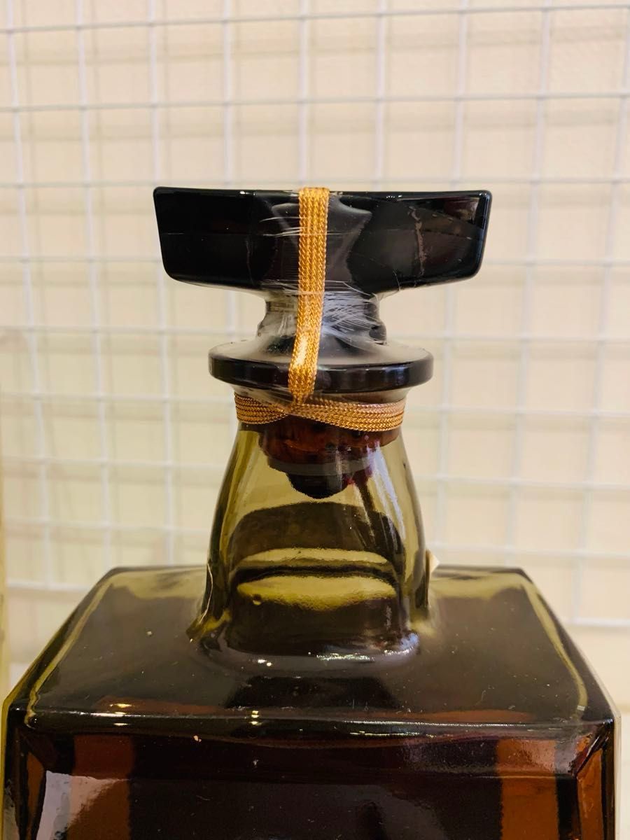 未開封箱付き】SUNTORY ROYAL サントリー ローヤル 60 古酒 特級 未開封箱付き】SUNTORY ROYAL サントリー ローヤル 60 古酒 特級