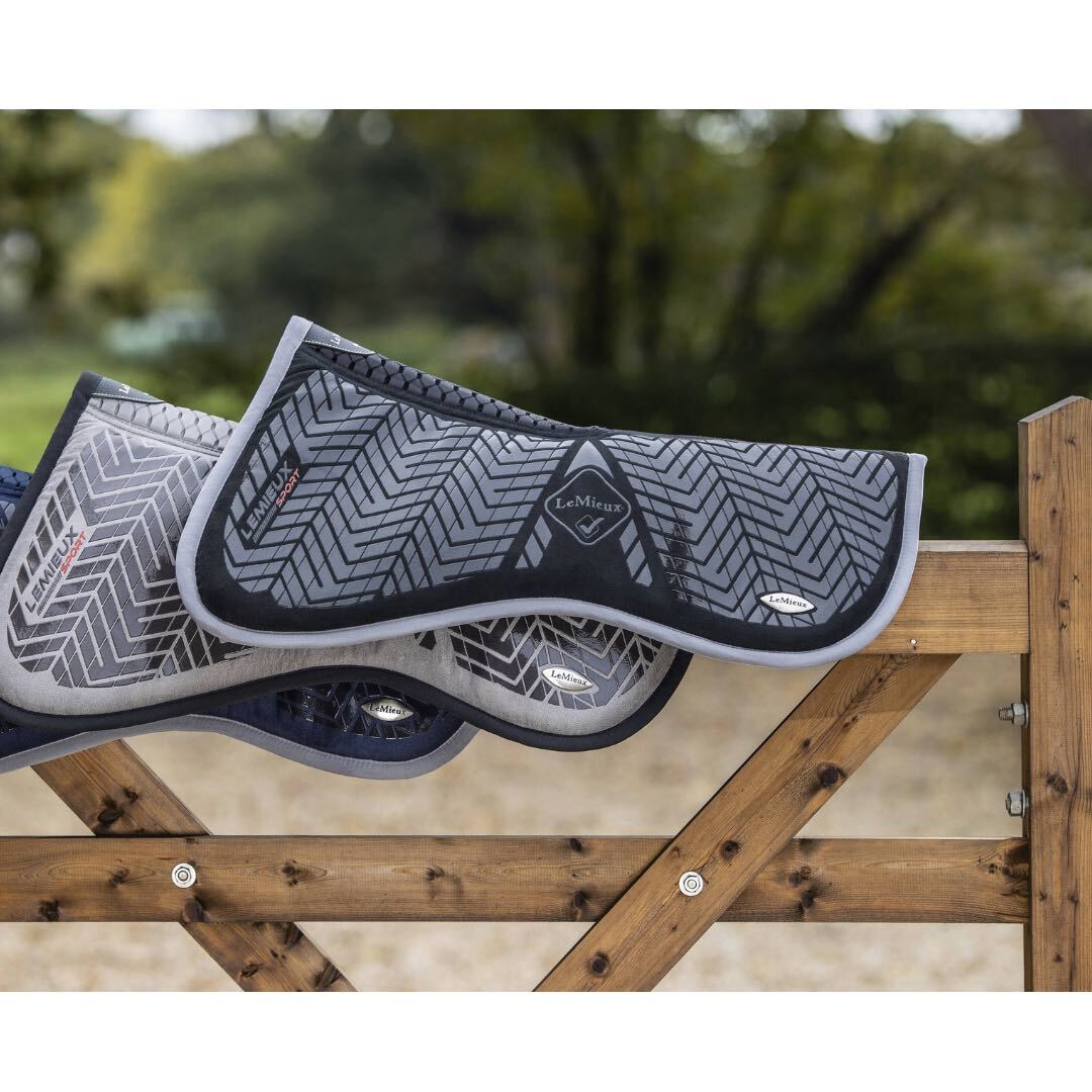 LeMieux 乗馬用品 ハーフパッド メモリーフォーム アンダー LeMieux 乗馬用品 ハーフパッド メモリーフォーム アンダー