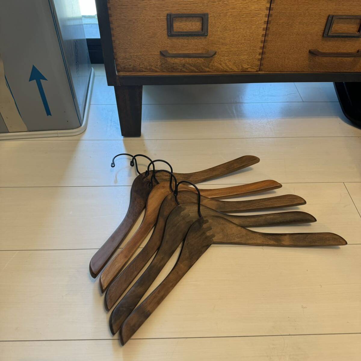 TRUCK FURNITURE トラックファニチャー 木製ハンガー 5本セット TRUCK FURNITURE トラックファニチャー 木製ハンガー 5本セット