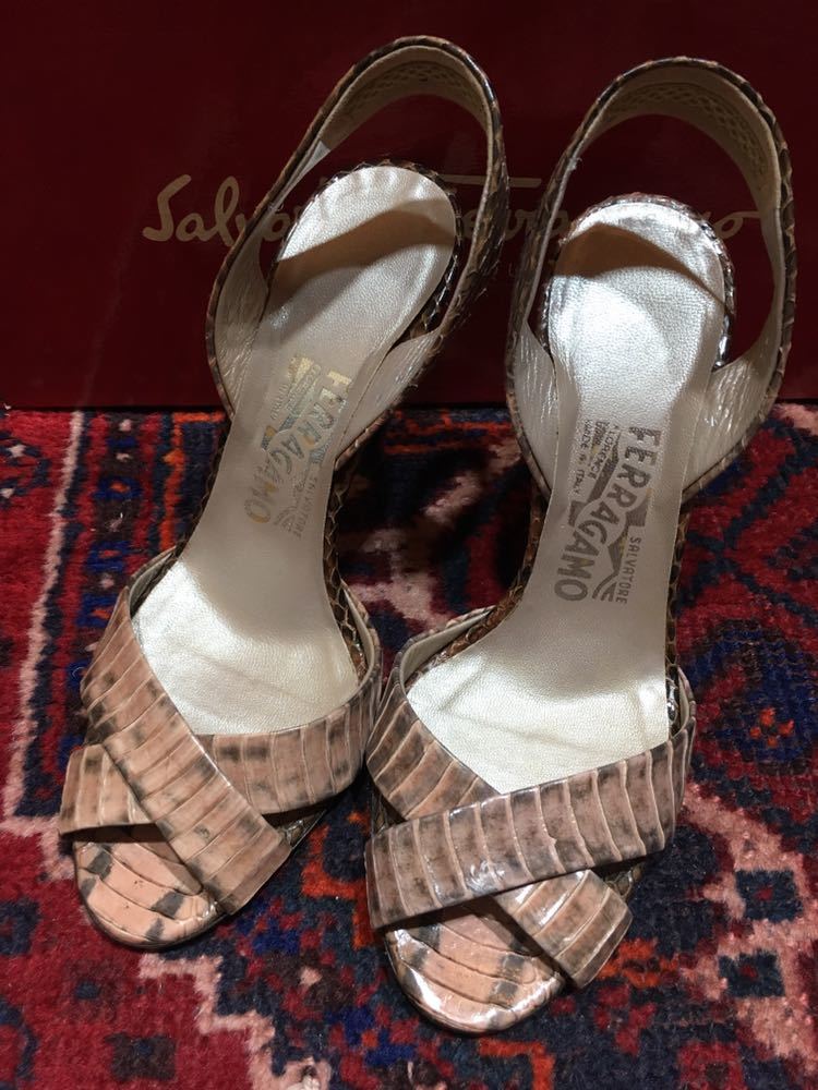 新品未使用Salvatore Ferragamo PYSON LEATHER HEEL SANDALS MADE IN ITALY/サルヴァトーレフェラガモパイソンレザーヒールサンダル 6 1/2