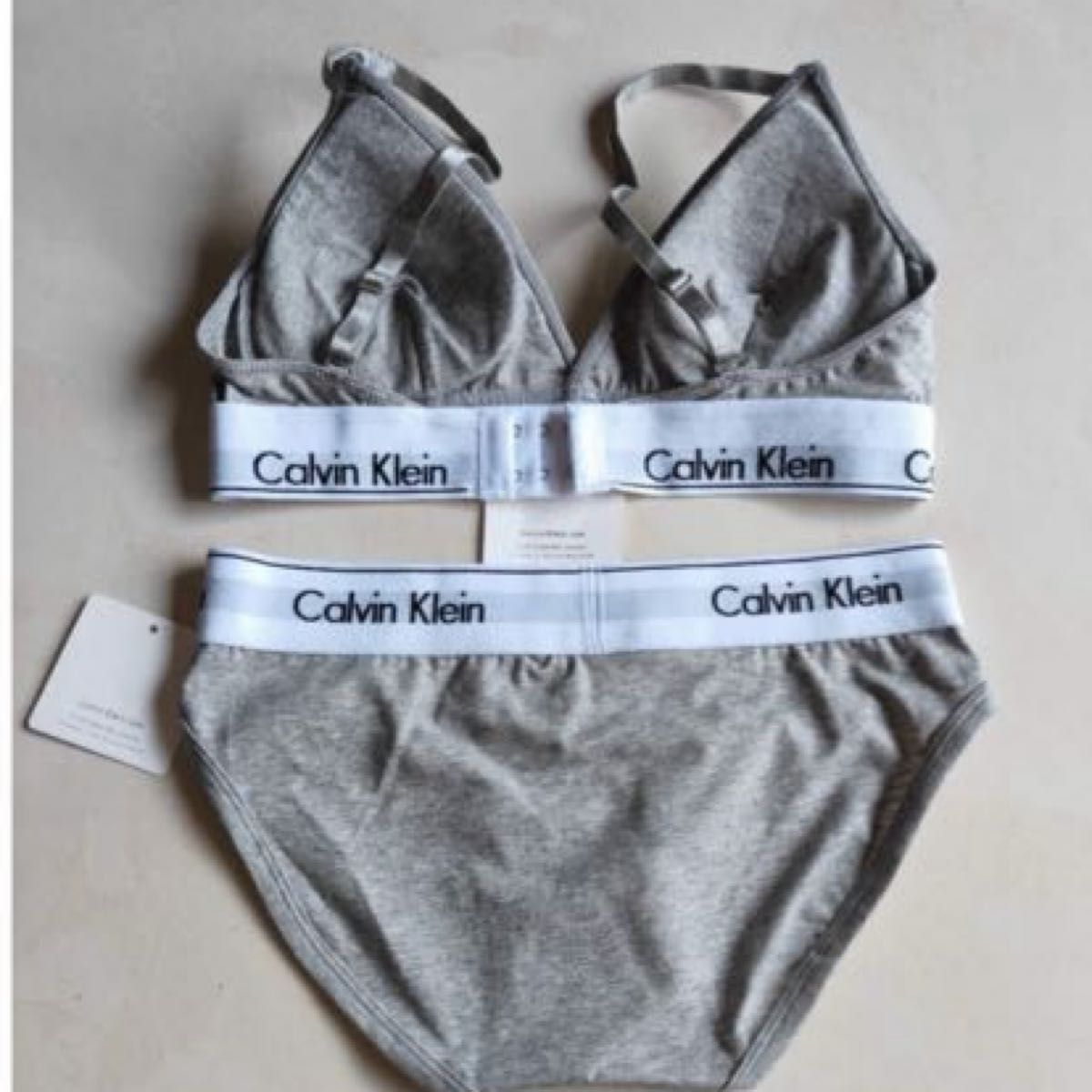 Calvin Klein カルバンクライン レディース ブラショーツセット Calvin Klein カルバンクライン レディース ブラショーツセット