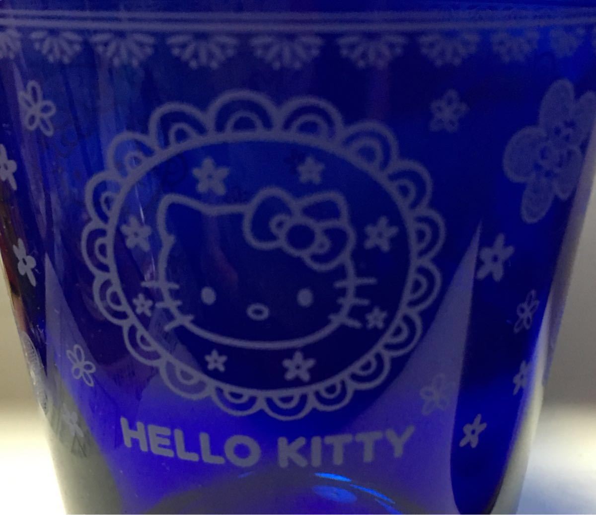 ハロー キティ 綺麗な ブルーの グラス 二個 非売品ノベルティ サンリオ_画像2