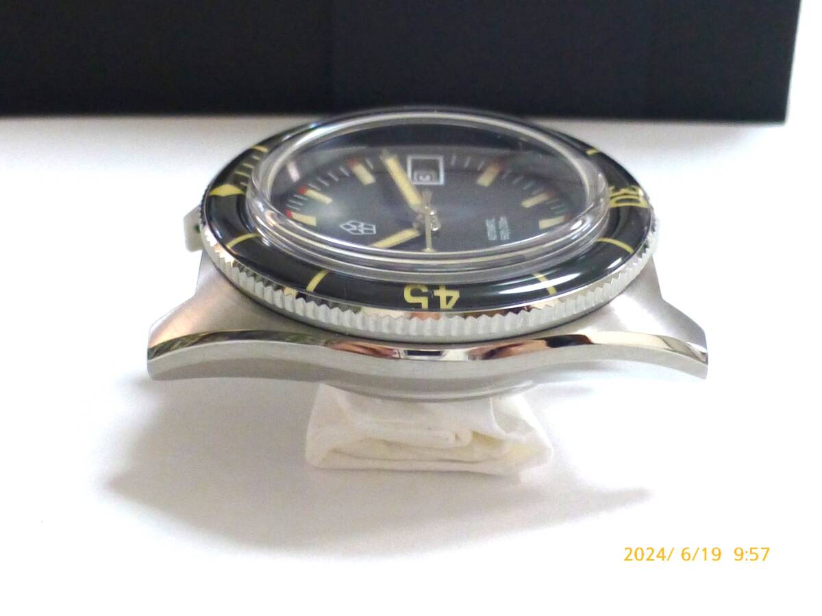 ダイバーズ 自動巻 FAMUL WATCH 腕時計 ムーブメントNH35 200m ダイバーズ 自動巻 FAMUL WATCH 腕時計 ムーブメントNH35 200m