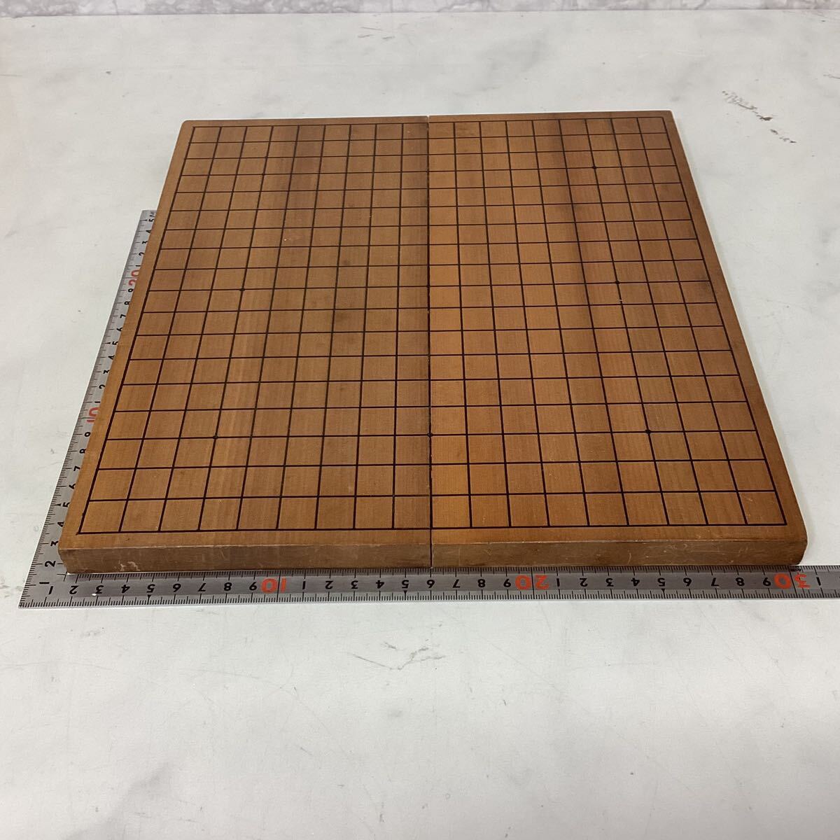 囲碁 囲碁板 碁石数量未確認品 白黒 裏は将棋盤 木製 19路 碁盤 囲碁 囲碁板 碁石数量未確認品 白黒 裏は将棋盤 木製 19路 碁盤