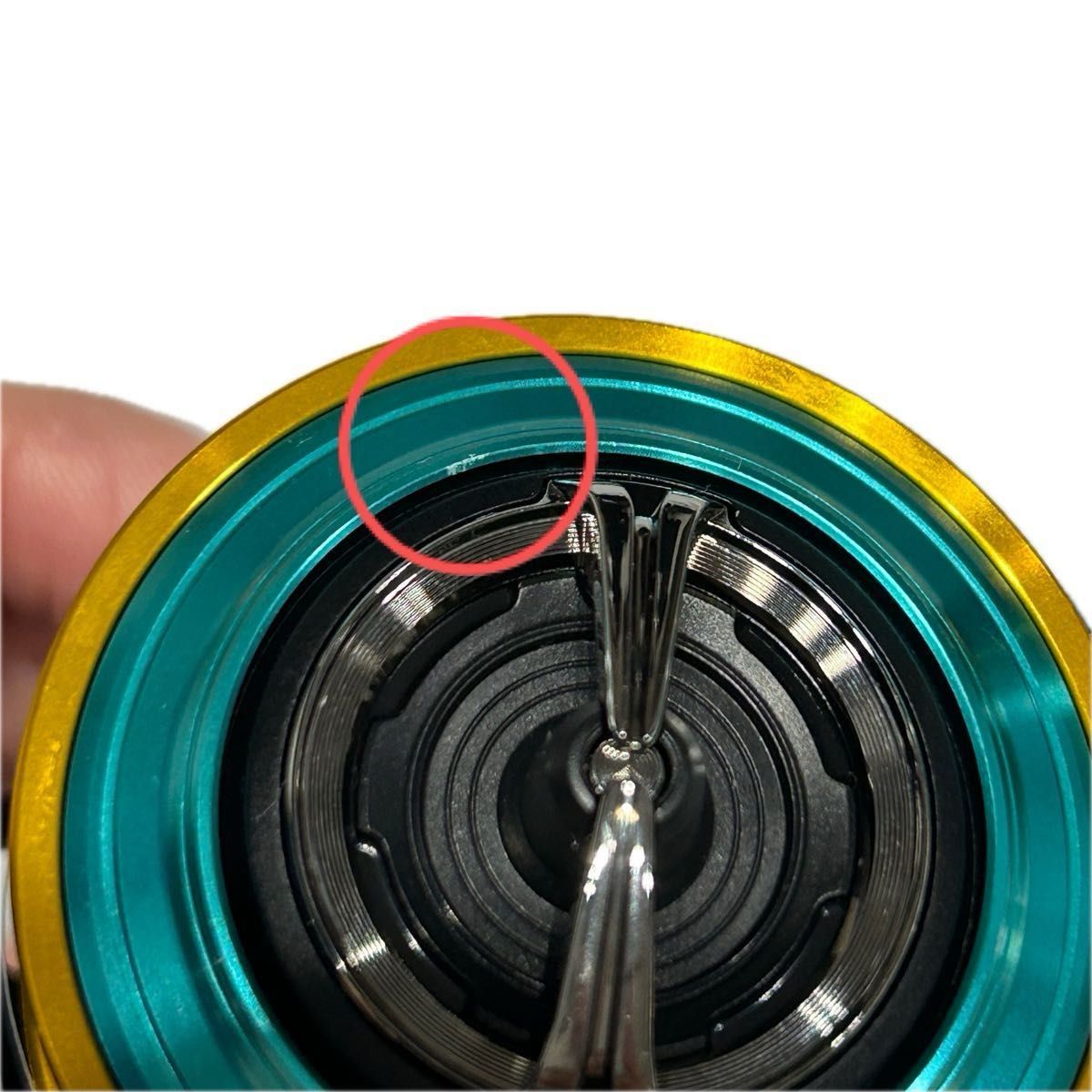 ほぼ未使用】ダイワ DAIWA スピニングリール 17 エメラルダスMX ほぼ未使用】ダイワ DAIWA スピニングリール 17 エメラルダスMX