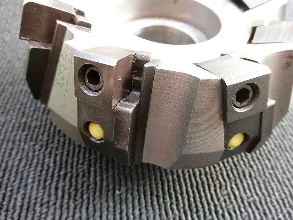 三菱マテリアル 100mmフェイスミルカッタ DN-100R 工具、DIY用品 三菱マテリアル 100mmフェイスミルカッタ DN-100R 工具、DIY用品