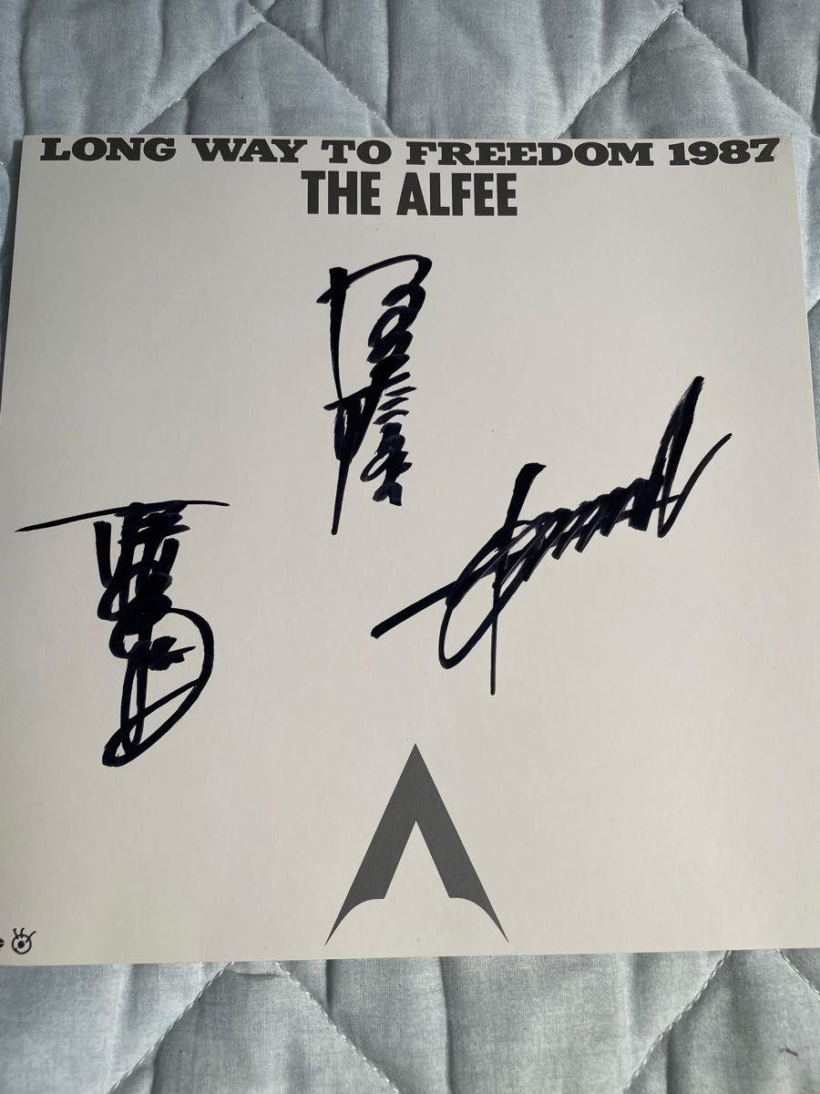 THE ALFEE 直筆サイン色紙 1987|Yahoo!フリマ(旧PayPayフリマ) THE ALFEE 直筆サイン色紙 1987|Yahoo!フリマ(旧PayPayフリマ)