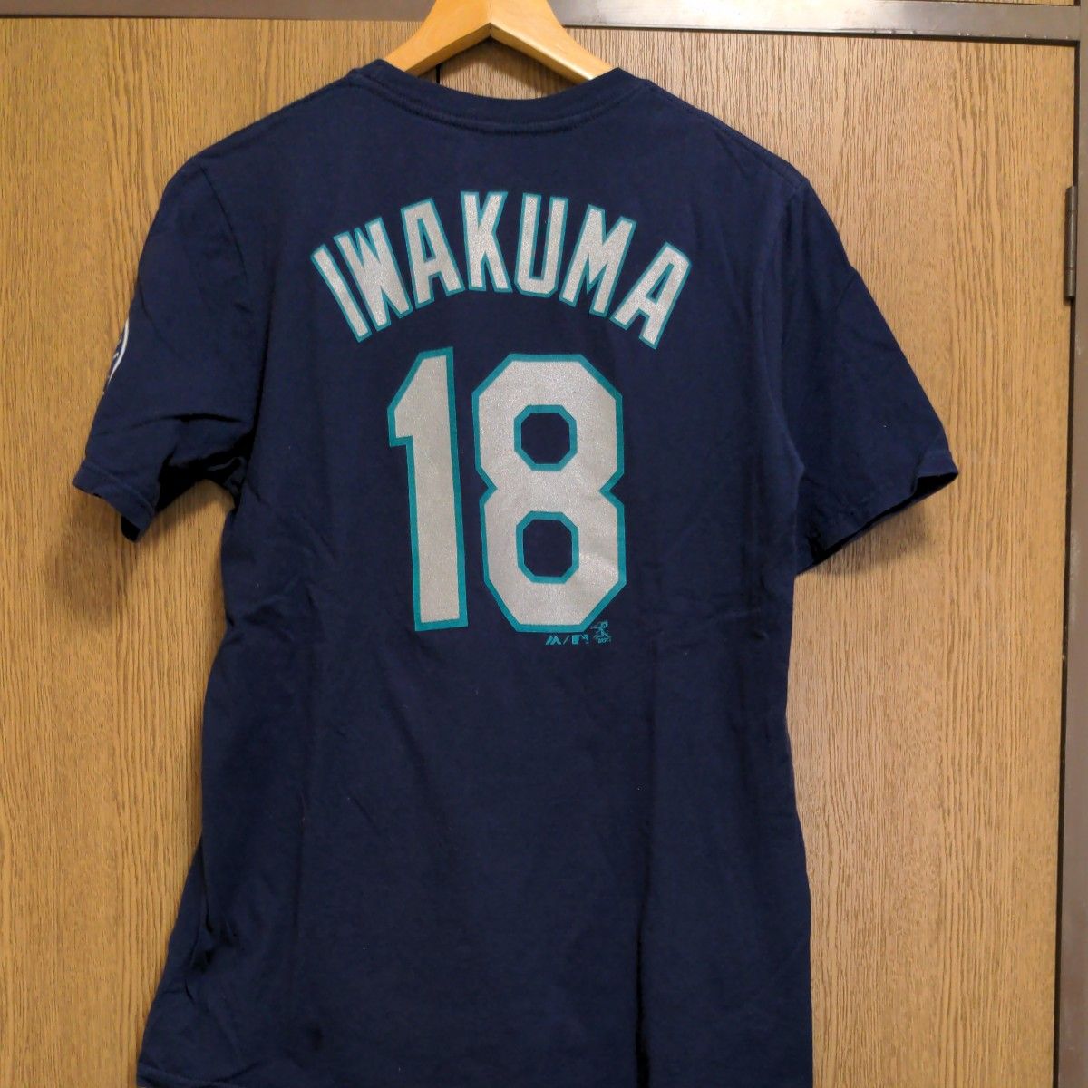 シアトル・マリマーズ 18 岩隈久志 半袖Tシャツ XL Majestic シアトル・マリマーズ 18 岩隈久志 半袖Tシャツ XL Majestic