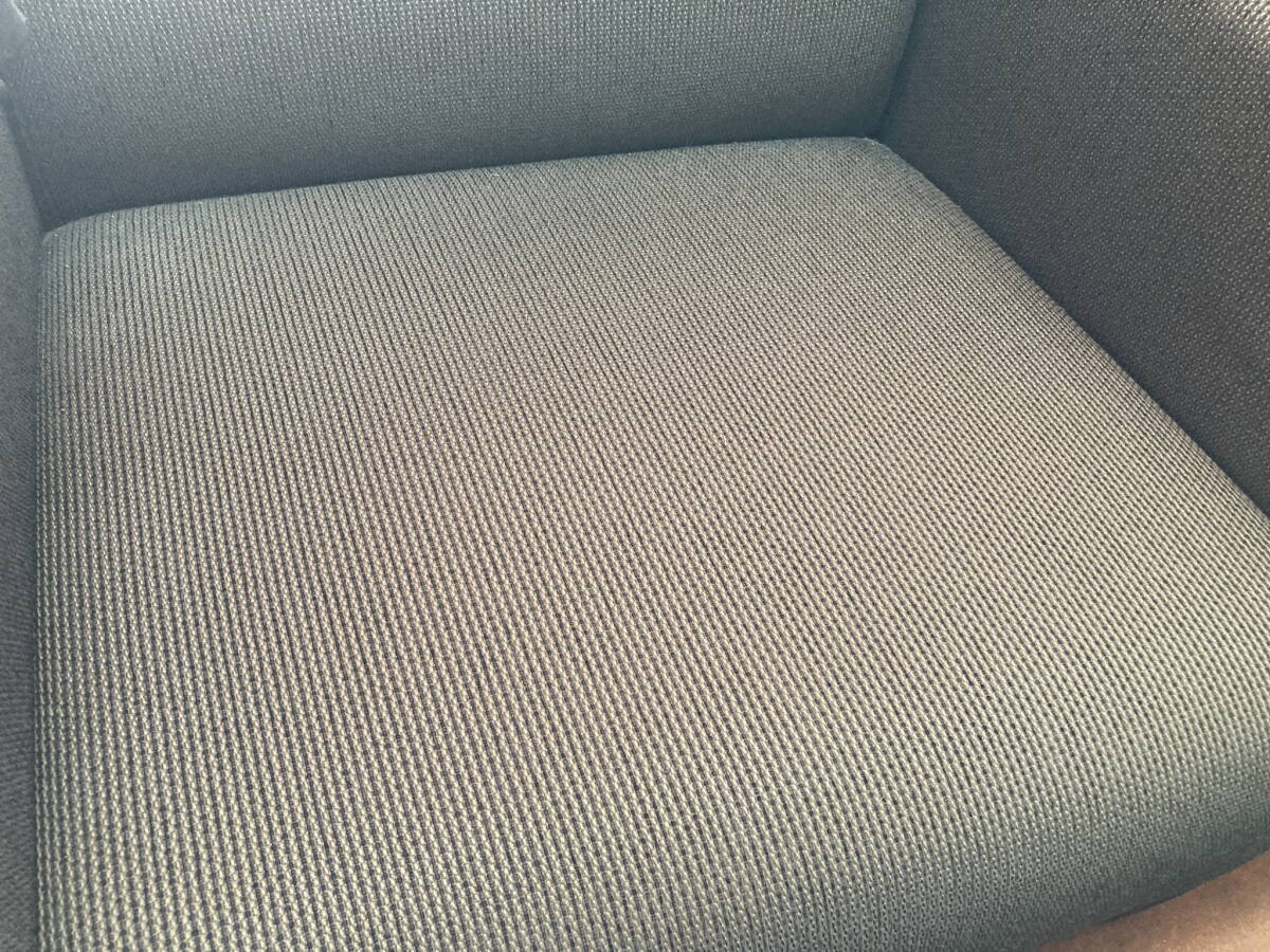 生地はきれいな狀態(tài)です。