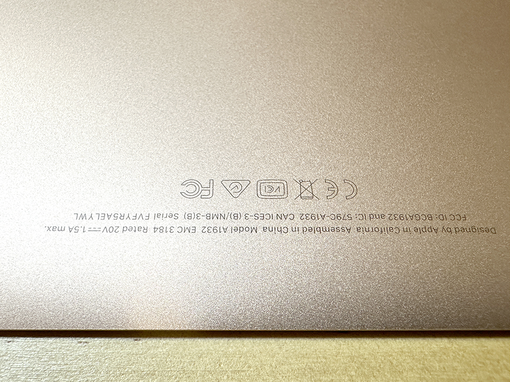 送料無料 Apple MacBook Air A1932 2018~2019 ボトムカバー 送料無料 Apple MacBook Air A1932 2018~2019 ボトムカバー