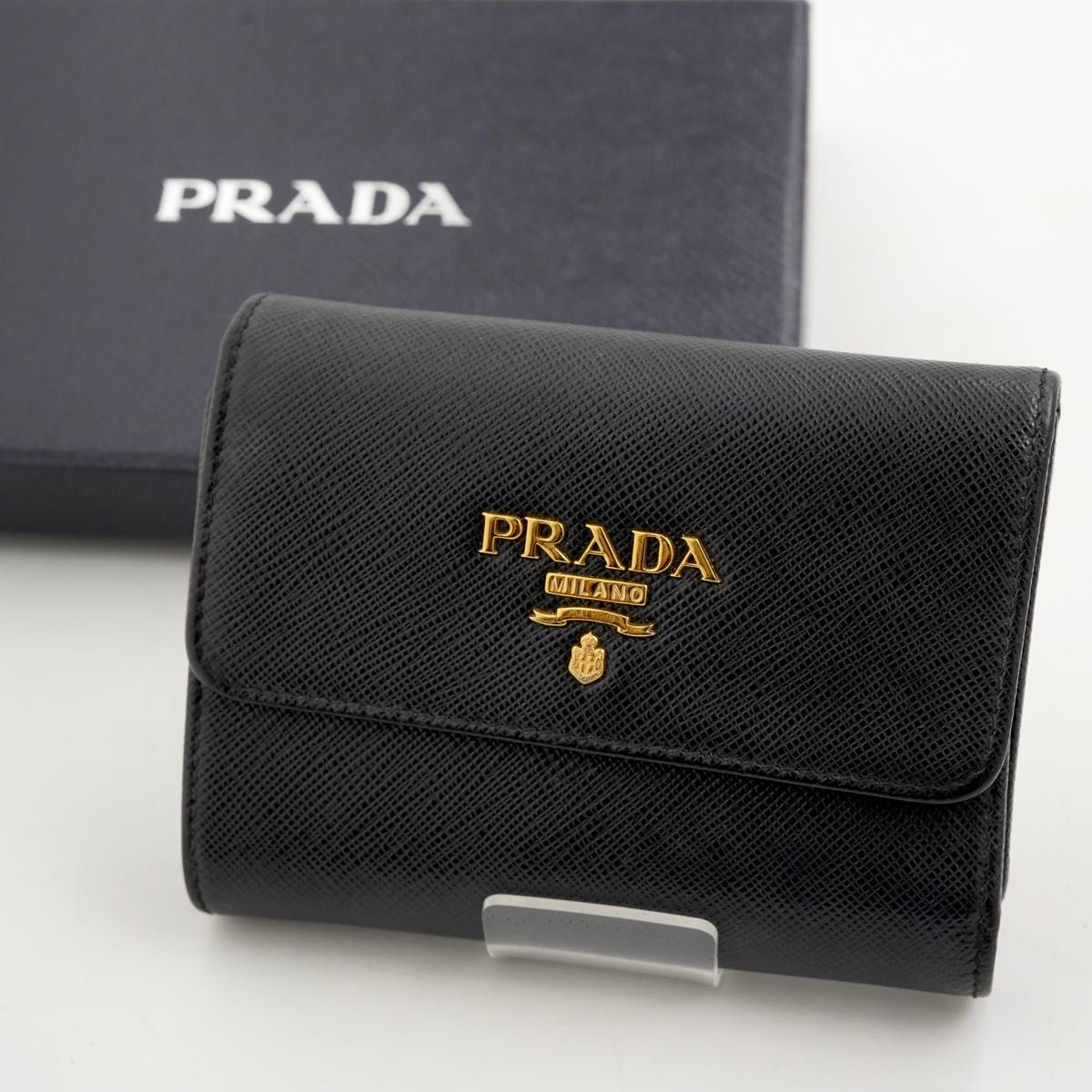 未使用・展示品】 PRADA プラダ ミニ財布 三つ折り サフィアーノ 未使用・展示品】 PRADA プラダ ミニ財布 三つ折り サフィアーノ