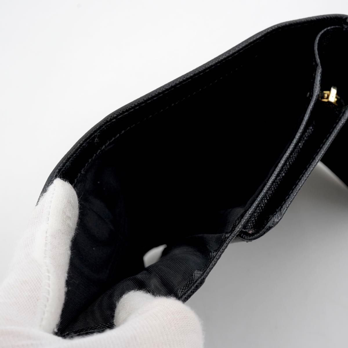 未使用・展示品】 PRADA プラダ ミニ財布 三つ折り サフィアーノ 未使用・展示品】 PRADA プラダ ミニ財布 三つ折り サフィアーノ