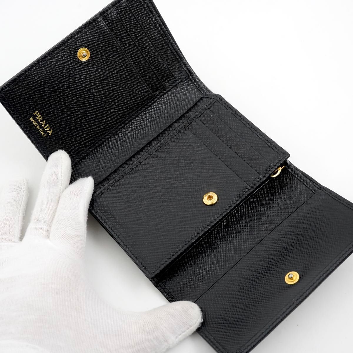 未使用・展示品】 PRADA プラダ ミニ財布 三つ折り サフィアーノ 未使用・展示品】 PRADA プラダ ミニ財布 三つ折り サフィアーノ