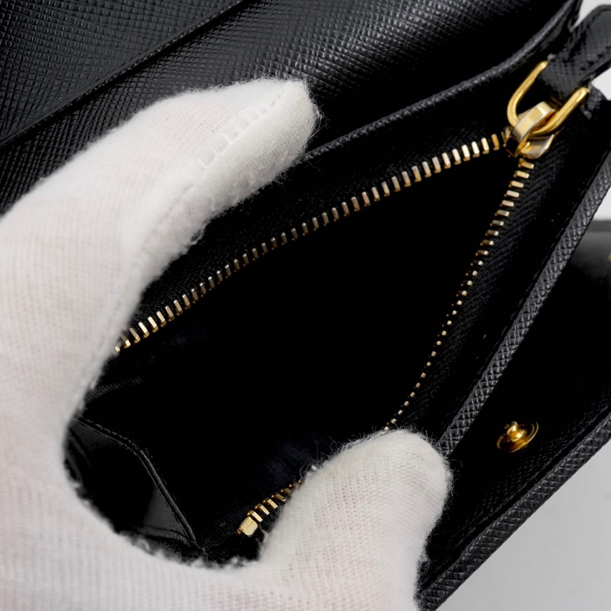 未使用・展示品】 PRADA プラダ ミニ財布 三つ折り サフィアーノ 未使用・展示品】 PRADA プラダ ミニ財布 三つ折り サフィアーノ