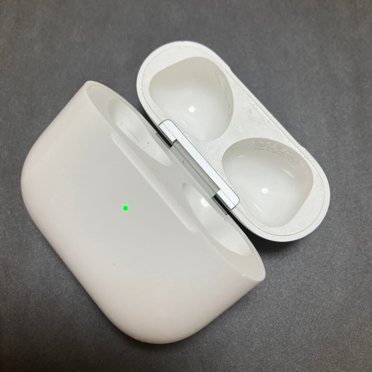 AirPods Apple純正 第 3世代 充電ケースのみ 正規品 アップル AirPods Apple純正 第 3世代 充電ケースのみ 正規品 アップル