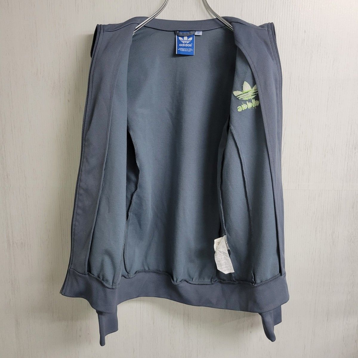希少》アディダスオリジナルス トラックジャケット XS グレー 希少》アディダスオリジナルス トラックジャケット XS グレー
