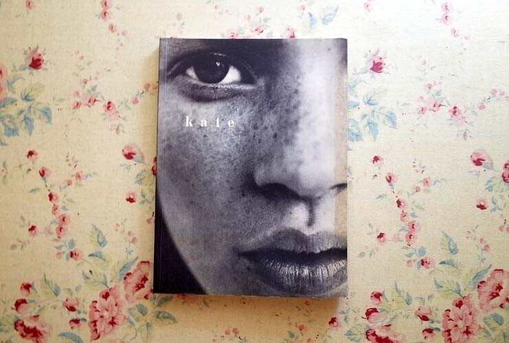 46211/ケイト・モス 写真集 Kate Moss ピーター リンドバーグ ニック ナイト ヘルムート ニュートン パオロ ロヴェルシ サンテ ドラジオ 他