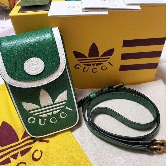 アディダス グッチadidas×GUCCIストラップ付きミニバッグ アディダス グッチadidas×GUCCIストラップ付きミニバッグ