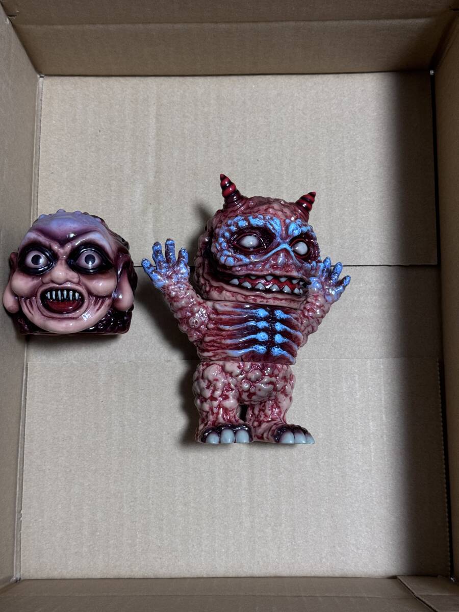 surrendertoys mutantvinylhardcore DX ソフビ 美品 IZUMONSTER surrendertoys mutantvinylhardcore DX ソフビ 美品 IZUMONSTER