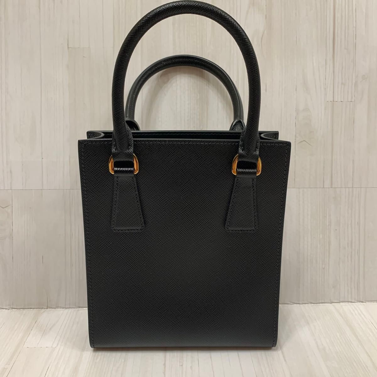 美品 PRADA プラダ サフィアーノ レザー ショルダー ハンド 美品 PRADA プラダ サフィアーノ レザー ショルダー ハンド