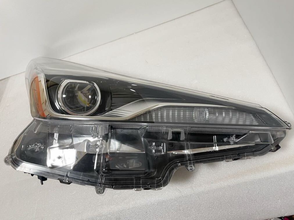 トヨタ プリウス 50 ZVW50 ZVW51 ZVW55 後期 純正 右 LED ヘッド トヨタ プリウス 50 ZVW50 ZVW51 ZVW55 後期 純正 右 LED ヘッド