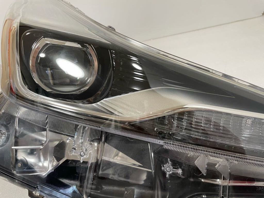 トヨタ プリウス 50 ZVW50 ZVW51 ZVW55 後期 純正 右 LED ヘッド トヨタ プリウス 50 ZVW50 ZVW51 ZVW55 後期 純正 右 LED ヘッド